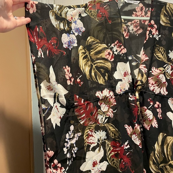 NWOT Walter Baker Tulum CAFTAN Black with Florals One Size fits most - Picture 6 of 8